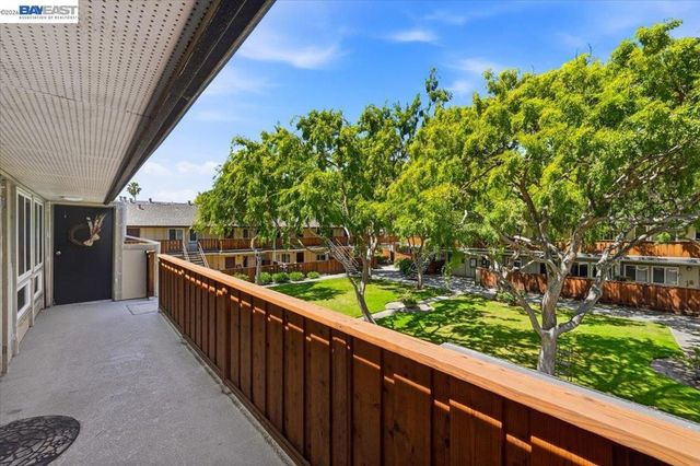 3033 Los Prados Street 230, San Mateo, CA 94403