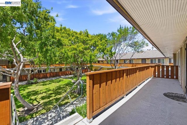 3033 Los Prados Street 230, San Mateo, CA 94403