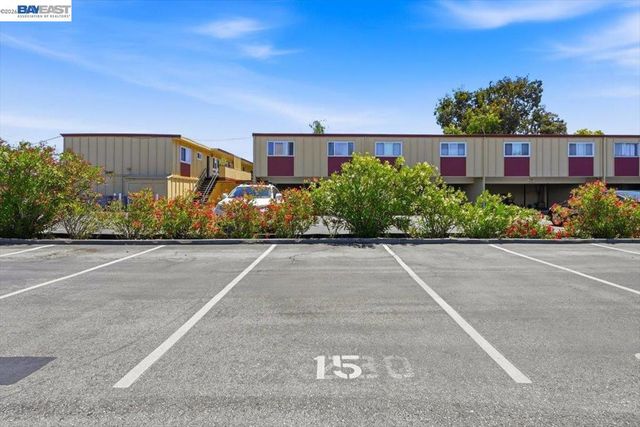 3033 Los Prados Street 230, San Mateo, CA 94403