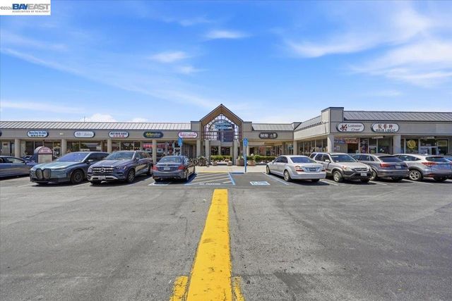 3033 Los Prados Street 230, San Mateo, CA 94403