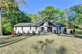 1695 Maple Ridge Drive, Suwanee, GA 30024