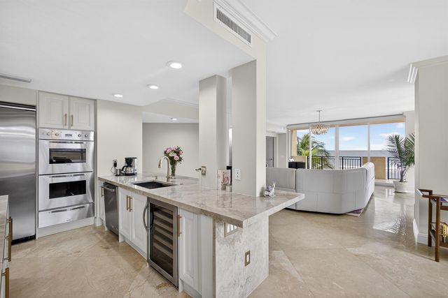 3800 N Ocean Drive 452, Singer Island, FL 33404
