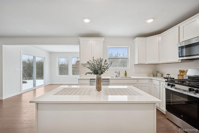 54789 Mockingbird, Chesterfield, MI 48047