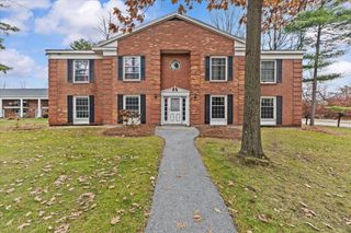 100 Kennedy Dr Apt 29, South Burlington, VT 05403