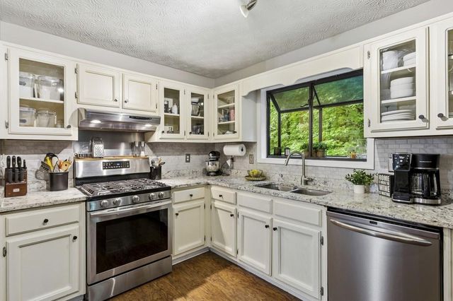 696 Cades Cove Court, Austell, GA 30106