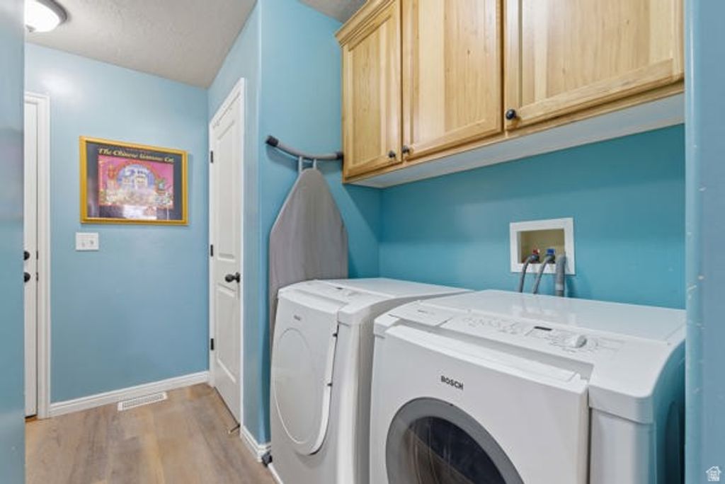 Image 20 of property listing at 5325 S BRIDLE CIR, Oakley, UT 84055