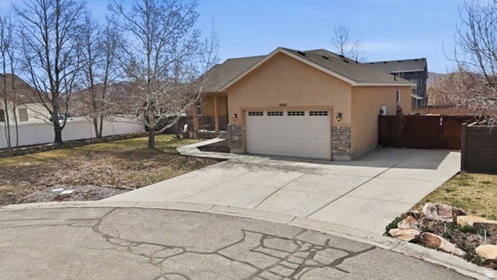 Image 31 of property listing at 5325 S BRIDLE CIR, Oakley, UT 84055