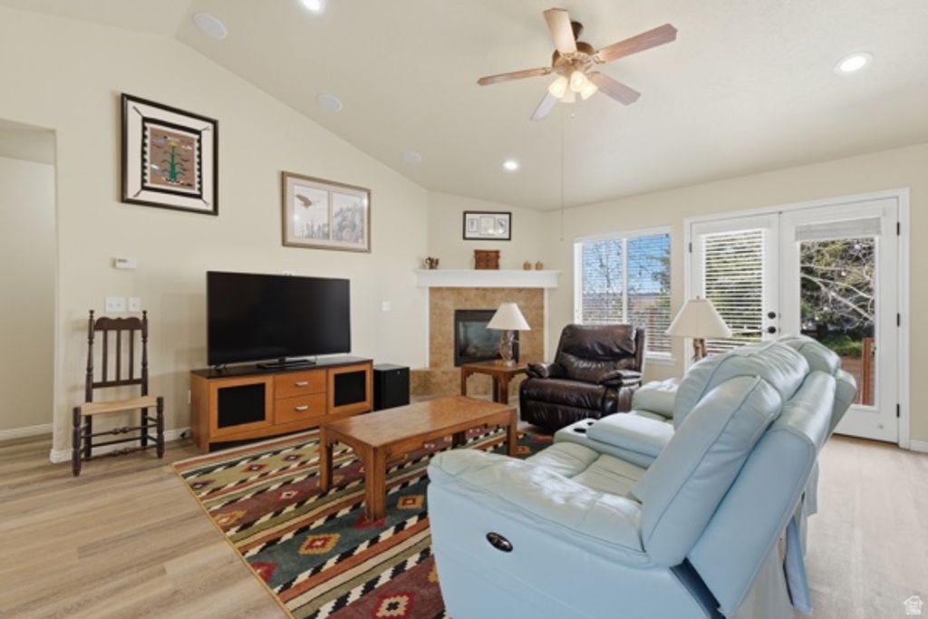 Image 9 of property listing at 5325 S BRIDLE CIR, Oakley, UT 84055