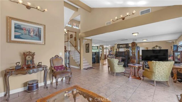 3380 N Lamer Street, Burbank, CA 91504
