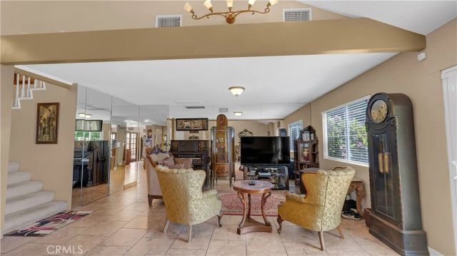 3380 N Lamer Street, Burbank, CA 91504