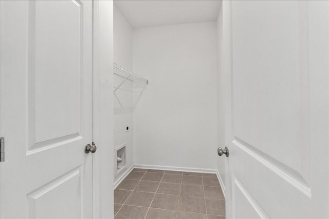 2246 Zeva Cir, Columbia, TN 38401