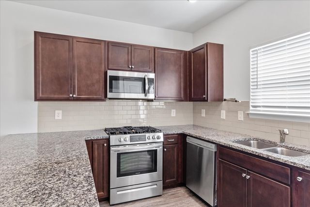 2246 Zeva Cir, Columbia, TN 38401