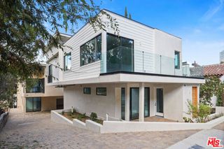 3686 Fredonia Drive, Los Angeles, CA 90068