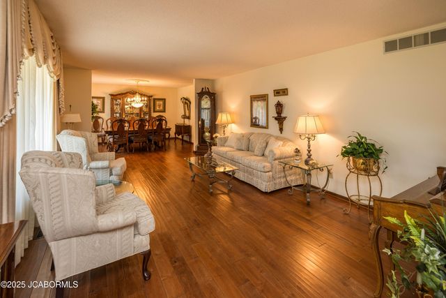 401 WINDRIDGE COURT, Jefferson City, MO 65109