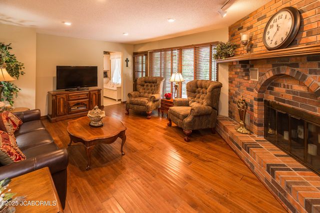 401 WINDRIDGE COURT, Jefferson City, MO 65109