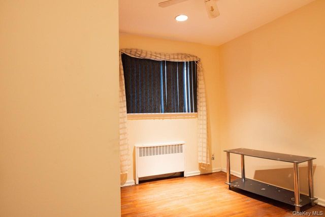 1322 Barry Drive S, Valley Stream, NY 11580