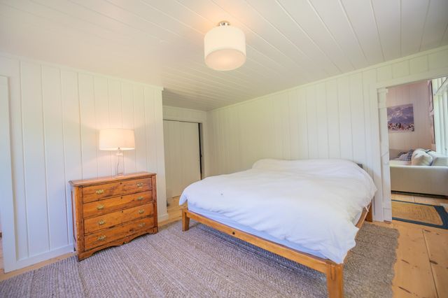 197 Lake Raponda Road, Wilmington, VT 05363