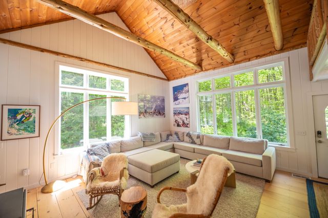 197 Lake Raponda Road, Wilmington, VT 05363