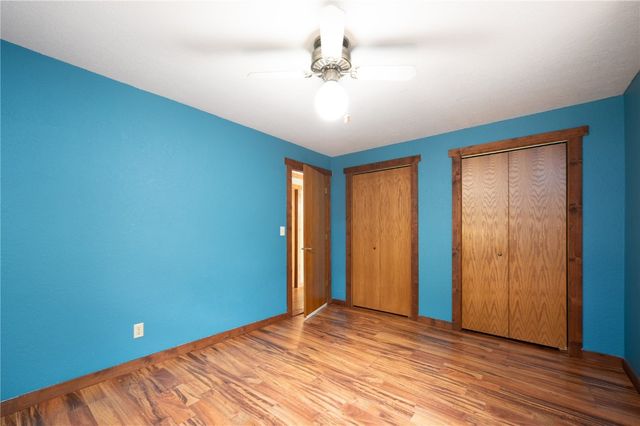 2576 58th St Lane, Vinton, IA 52349