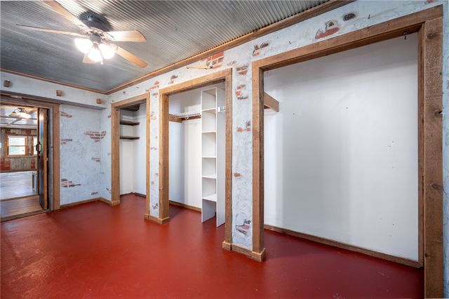 2576 58th St Lane, Vinton, IA 52349