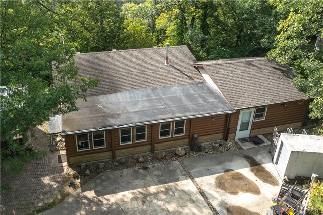 2576 58th St Lane, Vinton, IA 52349