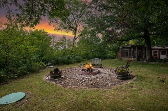 2576 58th St Lane, Vinton, IA 52349