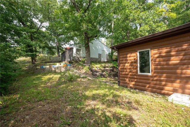 2576 58th St Lane, Vinton, IA 52349