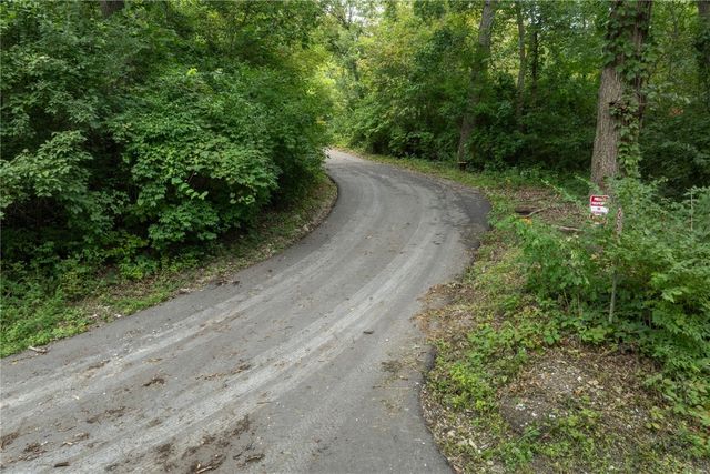 2576 58th St Lane, Vinton, IA 52349