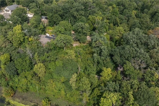 2576 58th St Lane, Vinton, IA 52349