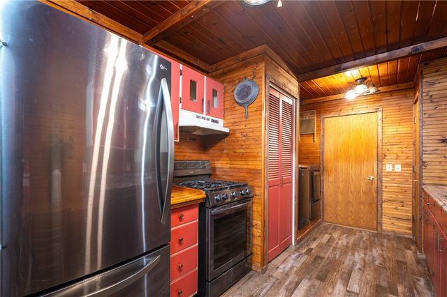 2576 58th St Lane, Vinton, IA 52349