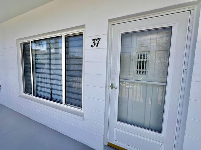 2431 CANADIAN WAY 37, Clearwater, FL 33763