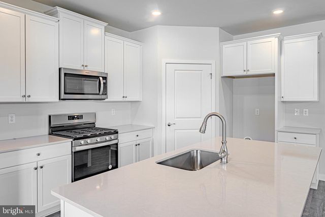 350 BANDON DUNES COURT, Moorestown, NJ 08057