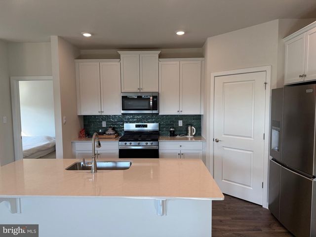350 BANDON DUNES COURT, Moorestown, NJ 08057