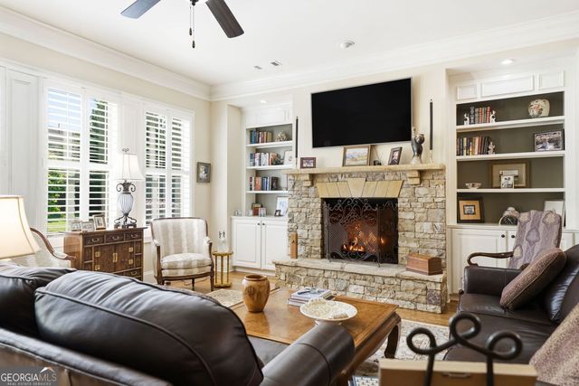 318 Lakeside Trace, Canton, GA 30115