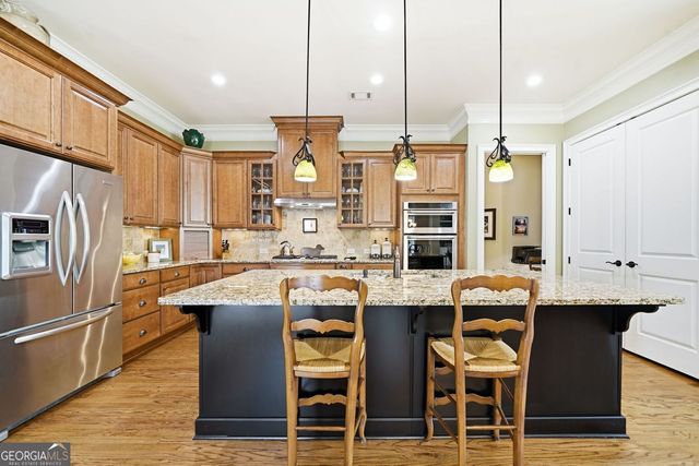 318 Lakeside Trace, Canton, GA 30115