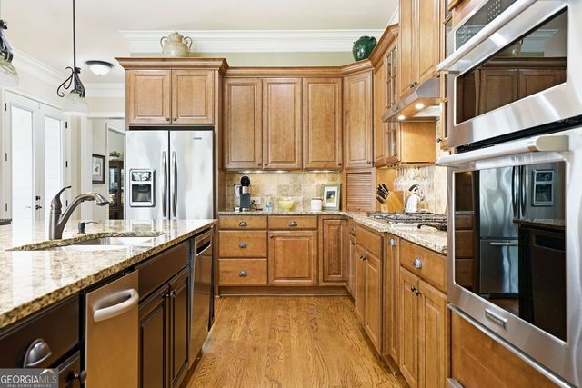 318 Lakeside Trace, Canton, GA 30115
