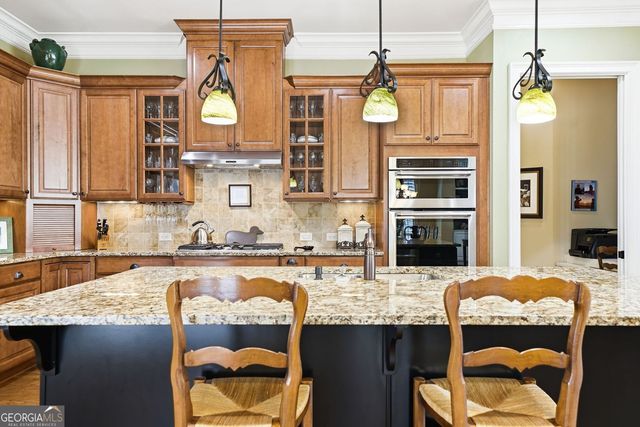 318 Lakeside Trace, Canton, GA 30115