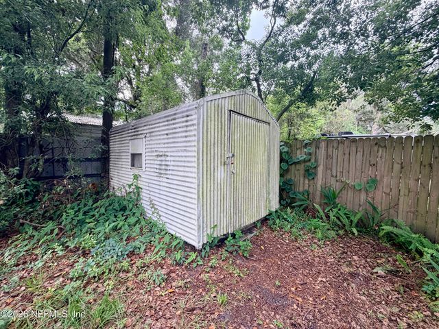 2542 SPRING PARK Road, Jacksonville, FL 32207