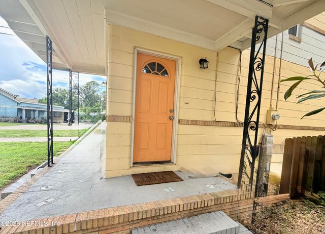 2542 SPRING PARK Road, Jacksonville, FL 32207