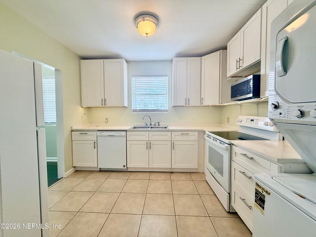 2542 SPRING PARK Road, Jacksonville, FL 32207