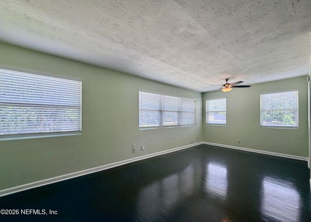 2542 SPRING PARK Road, Jacksonville, FL 32207