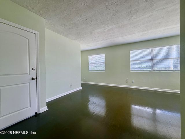 2542 SPRING PARK Road, Jacksonville, FL 32207