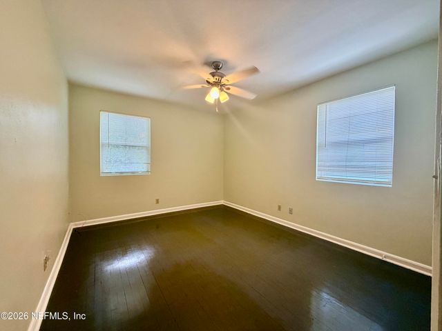 2542 SPRING PARK Road, Jacksonville, FL 32207