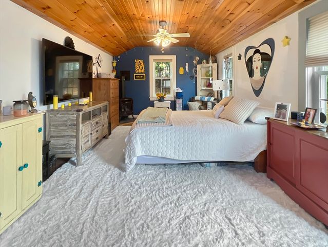 1649 Washington St, Canton, MA 02021