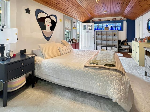 1649 Washington St, Canton, MA 02021