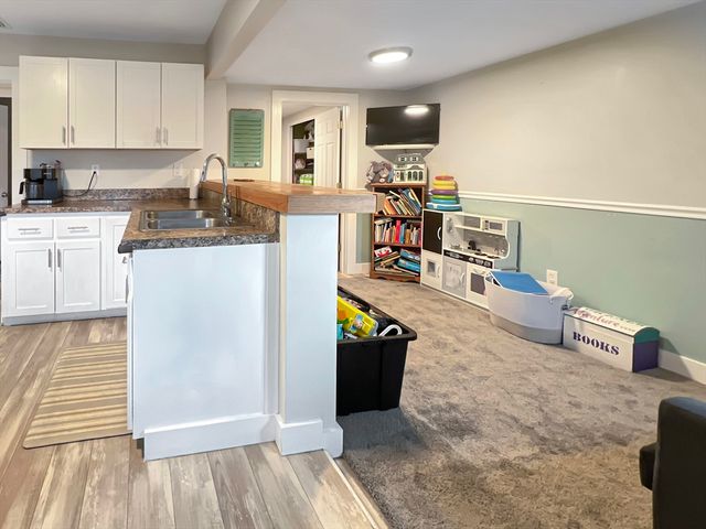 1649 Washington St, Canton, MA 02021