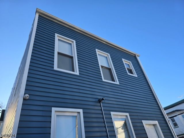 53 Aldine St, Newark City, NJ 07112