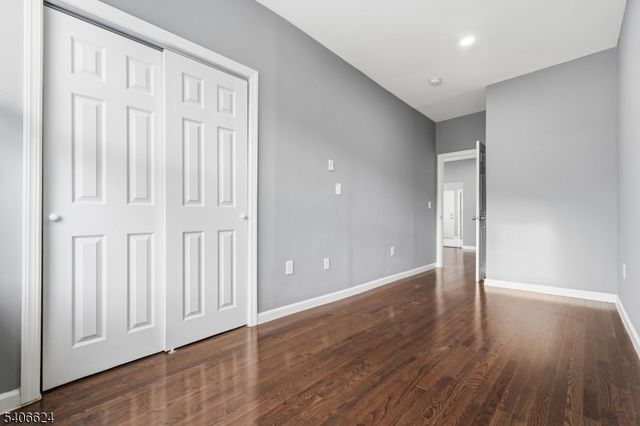 53 Aldine St, Newark City, NJ 07112