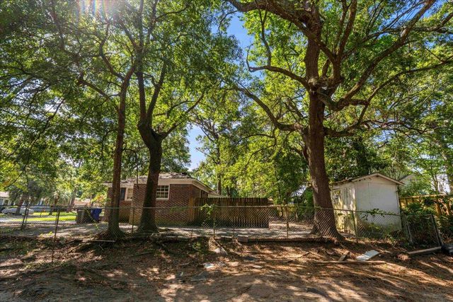 1436 Heather Drive, Mount Pleasant, SC 29464