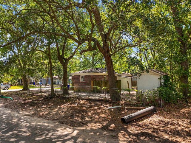 1436 Heather Drive, Mount Pleasant, SC 29464